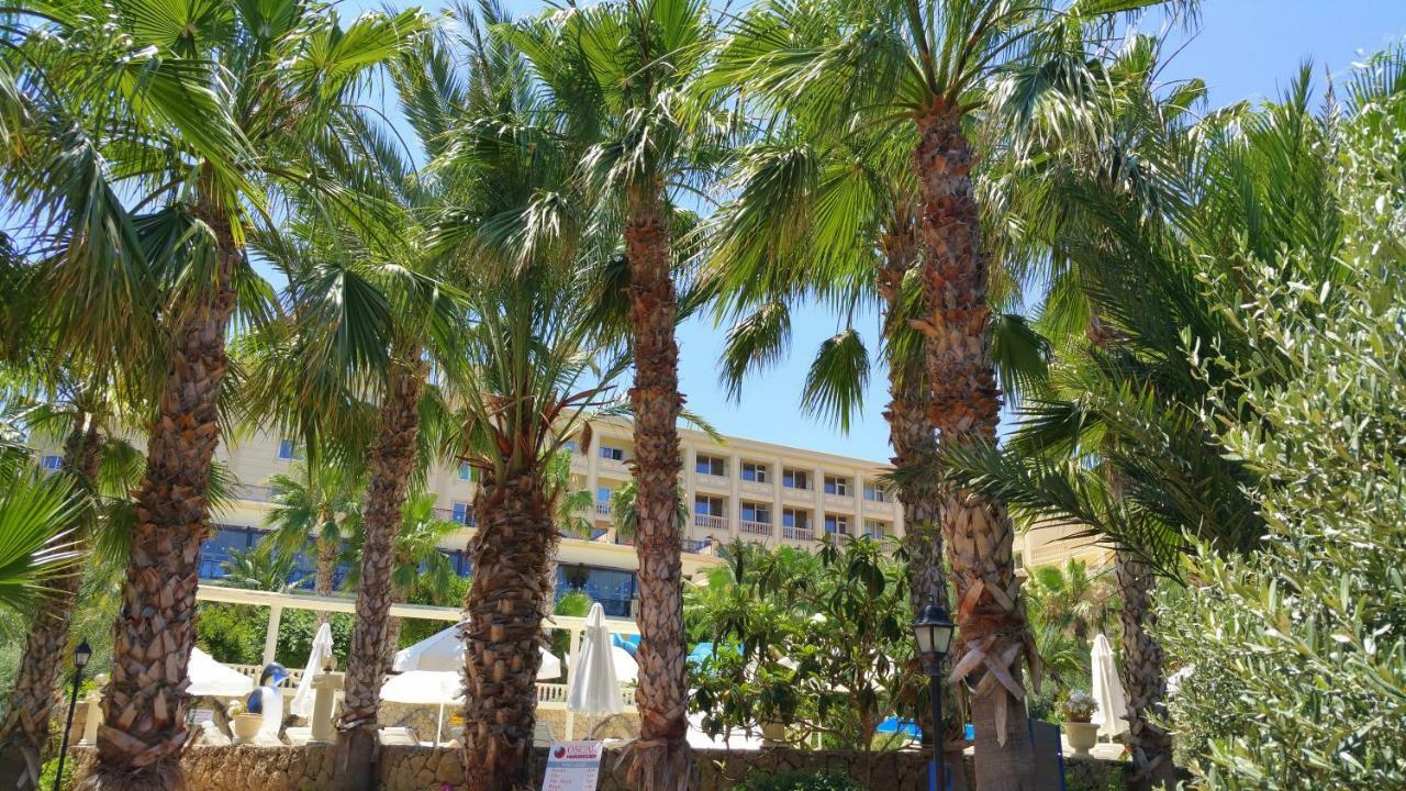 Oscar Beachfront Resort & Spa & Casino キレニア エクステリア 写真