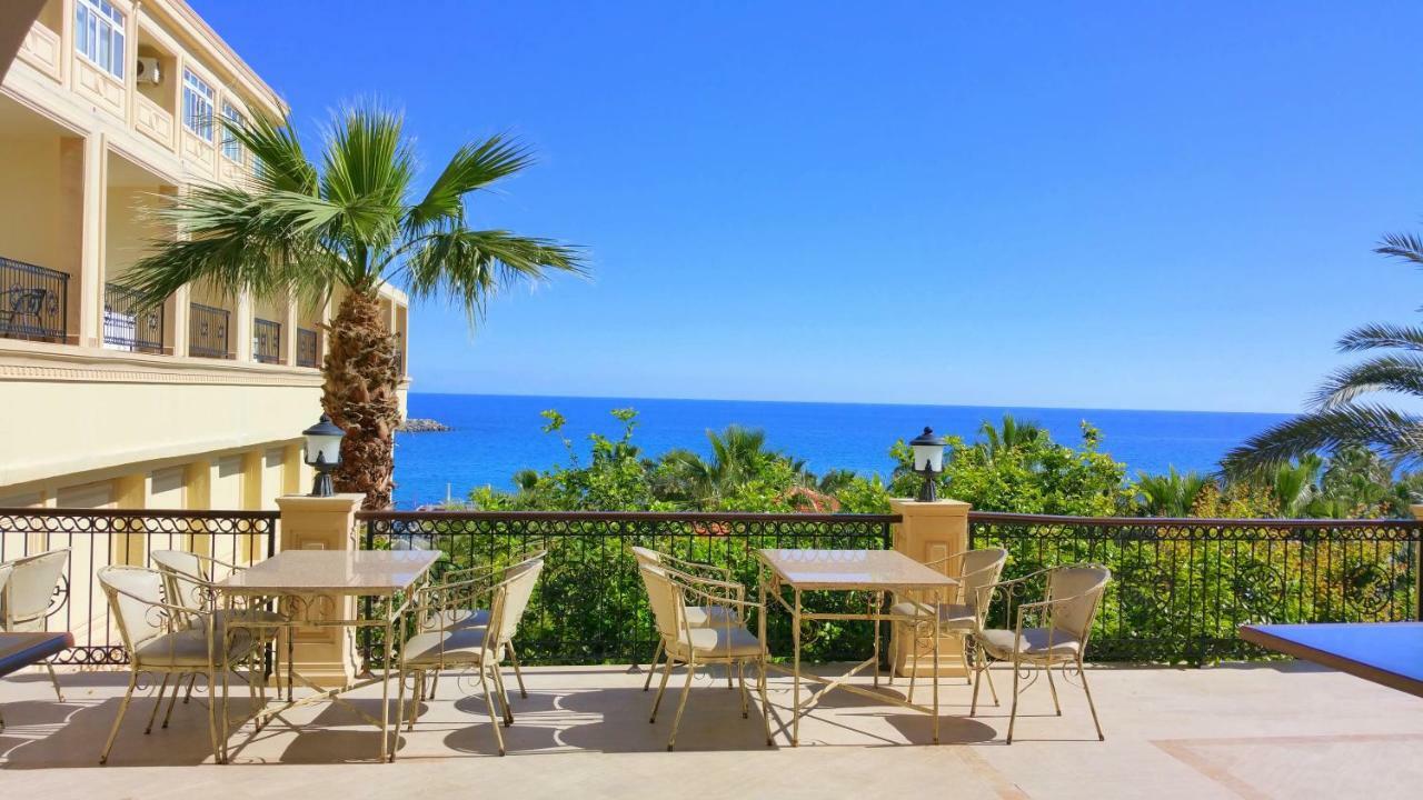Oscar Beachfront Resort & Spa & Casino キレニア エクステリア 写真