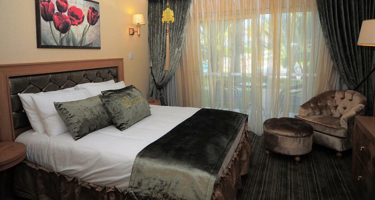 Oscar Beachfront Resort & Spa & Casino キレニア エクステリア 写真